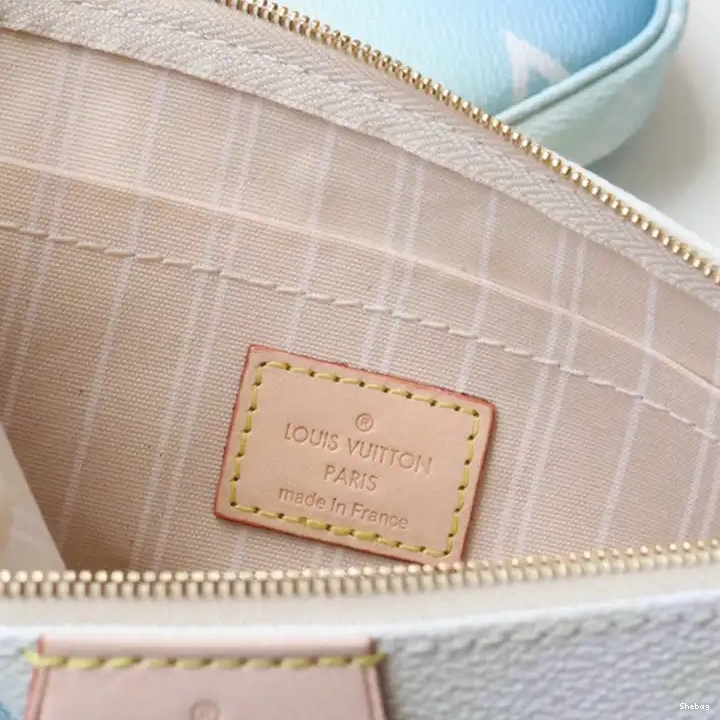 2106DJ0104 Bags LV 0707